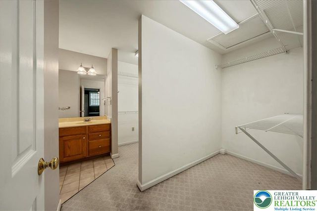 126 Devonshire Drive, Hamilton Twp, PA 18360