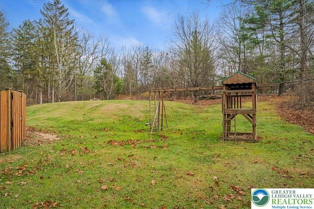 126 Devonshire Drive, Hamilton Twp, PA 18360