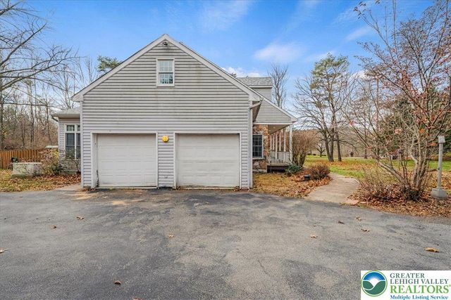 126 Devonshire Drive, Hamilton Twp, PA 18360