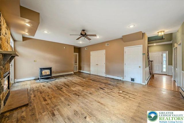 126 Devonshire Drive, Hamilton Twp, PA 18360