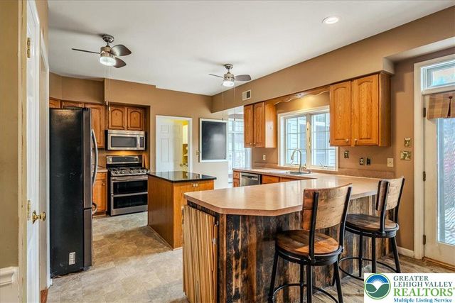 126 Devonshire Drive, Hamilton Twp, PA 18360