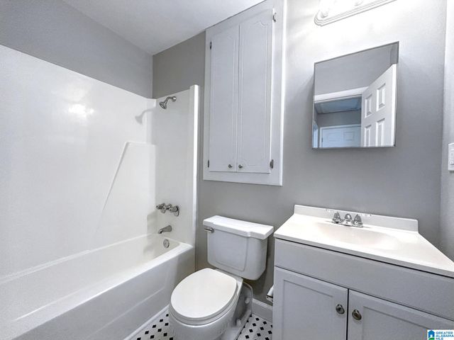 1560 MEADOW LANE, Birmingham, AL 35228