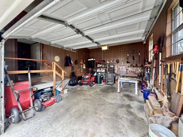 1127 Dean Corvin Lane, Dayton, TN 37321