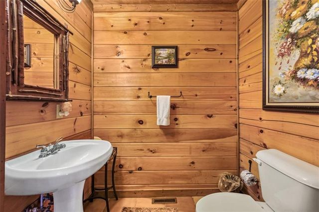 58 River Road, Ellijay, GA 30522