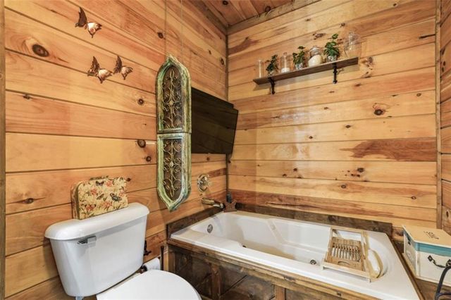 58 River Road, Ellijay, GA 30522