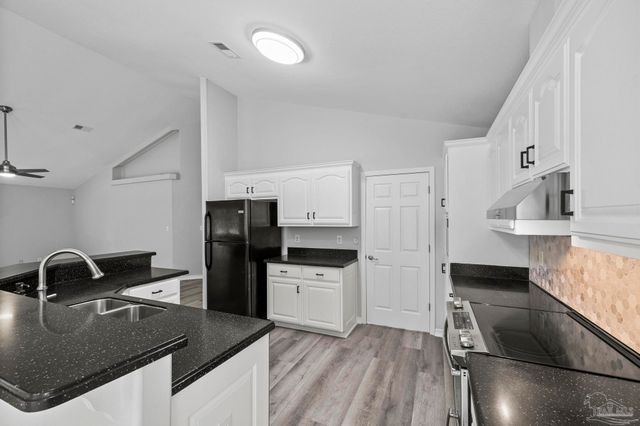 6559 Rambler Dr, Pensacola, FL 32505