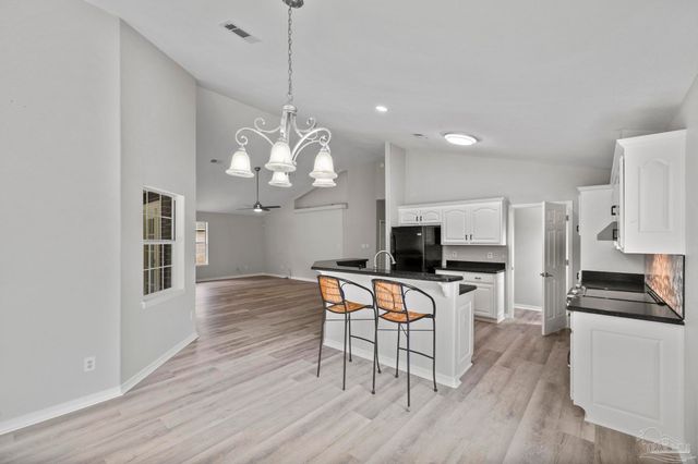 6559 Rambler Dr, Pensacola, FL 32505