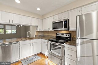 8560 KOLUDER CT, Lorton, VA 22079