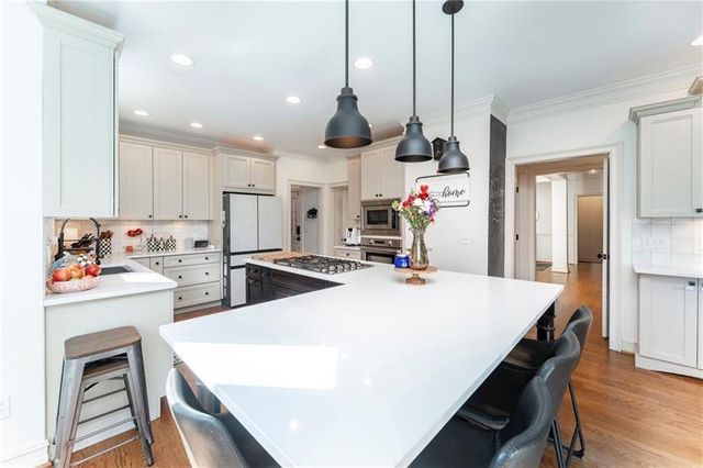 4093 Hickory Fairway Drive, Woodstock, GA 30188