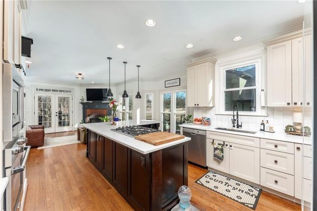 4093 Hickory Fairway Drive, Woodstock, GA 30188