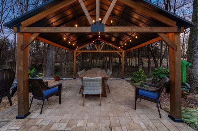 4093 Hickory Fairway Drive, Woodstock, GA 30188