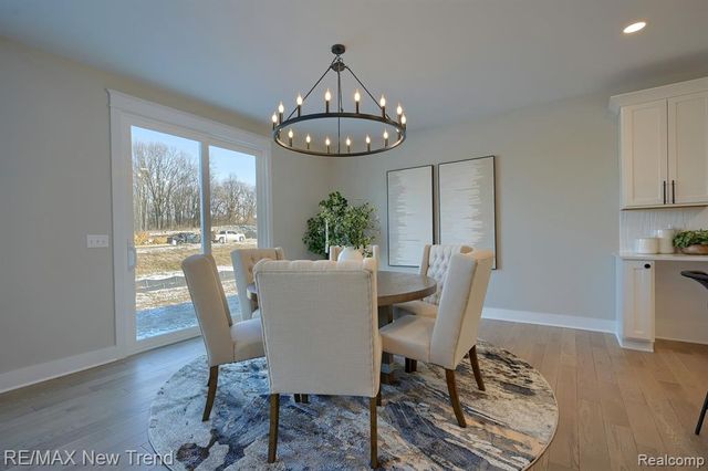 213 Mountain View Lane, Milford, MI 48381