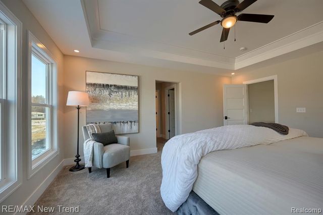 213 Mountain View Lane, Milford, MI 48381