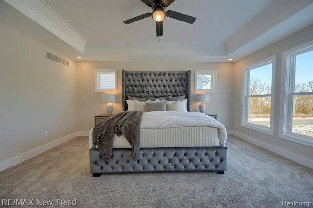 213 Mountain View Lane, Milford, MI 48381