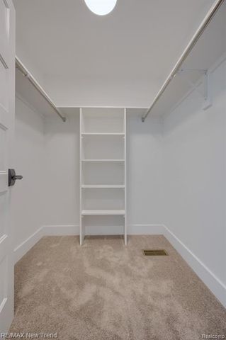 213 Mountain View Lane, Milford, MI 48381