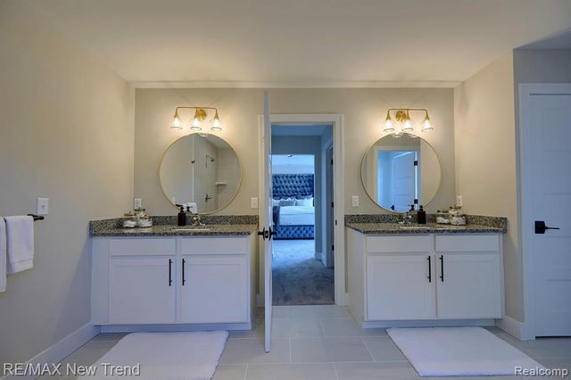 213 Mountain View Lane, Milford, MI 48381