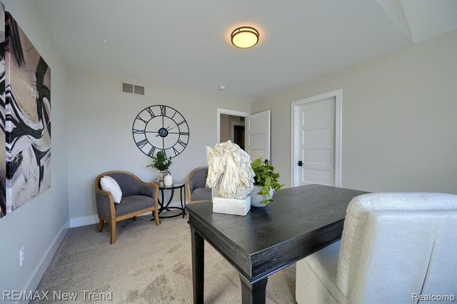 213 Mountain View Lane, Milford, MI 48381