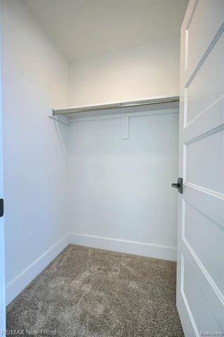 213 Mountain View Lane, Milford, MI 48381