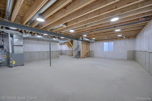 213 Mountain View Lane, Milford, MI 48381