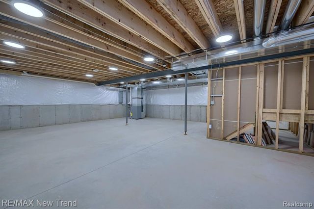 213 Mountain View Lane, Milford, MI 48381