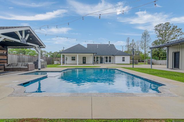36444 C Braud Rd, Prairieville, LA 70769