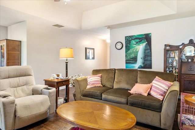 2163 E Cragmont Street, Springfield, MO 65804