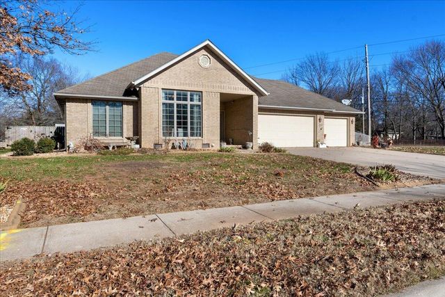 2163 E Cragmont Street, Springfield, MO 65804