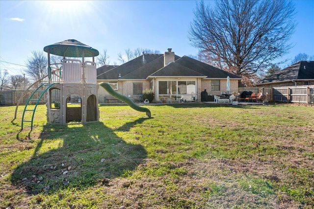 2163 E Cragmont Street, Springfield, MO 65804