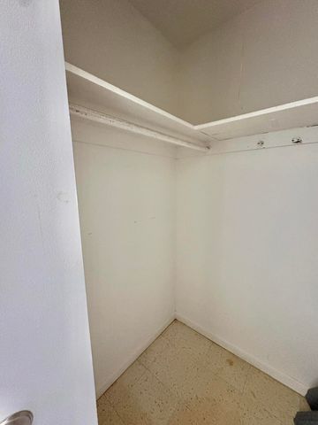 63 Coventry C, West Palm Beach, FL 33417