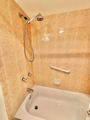 63 Coventry C, West Palm Beach, FL 33417