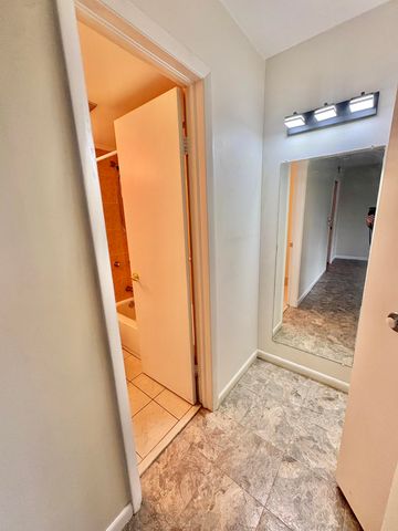 63 Coventry C, West Palm Beach, FL 33417