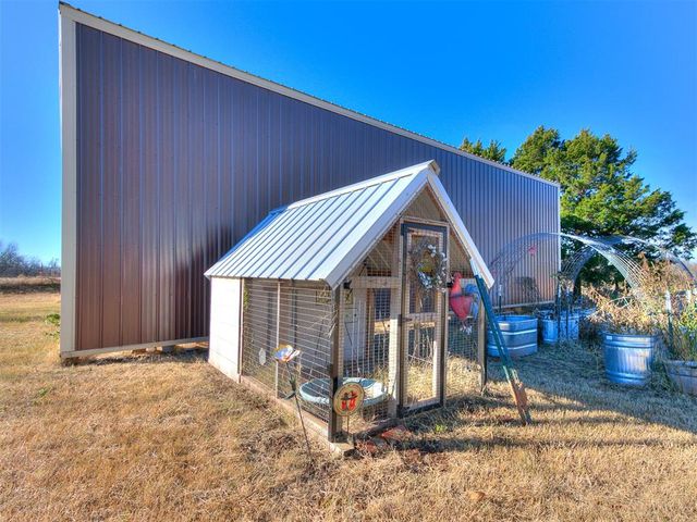 1217 W Industrial Road, Guthrie, OK 73044