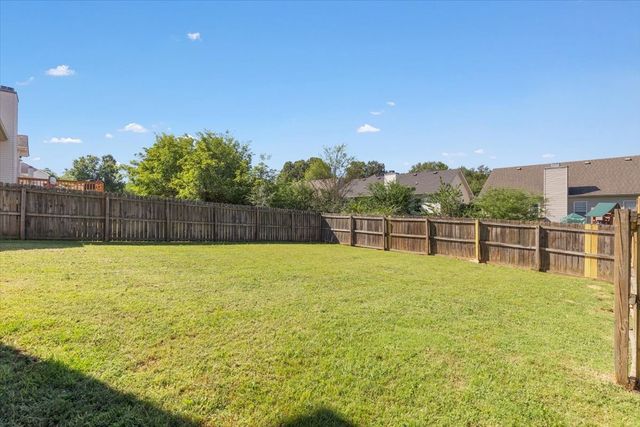 628 Wolfchase Dr, Clarksville, TN 37042