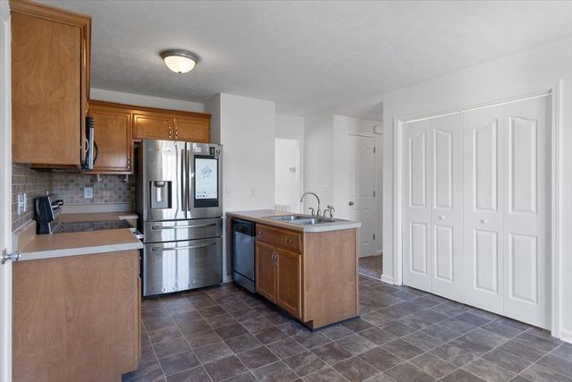 628 Wolfchase Dr, Clarksville, TN 37042