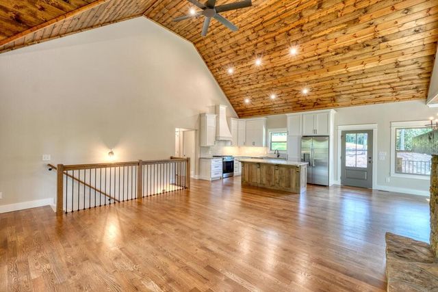 2079 Almont Road, Young Harris, GA 30582