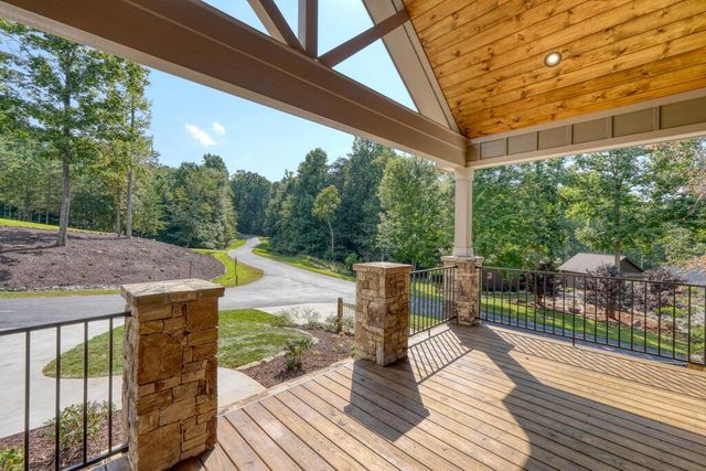 2079 Almont Road, Young Harris, GA 30582