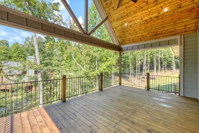 2079 Almont Road, Young Harris, GA 30582