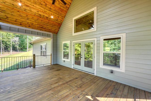 2079 Almont Road, Young Harris, GA 30582