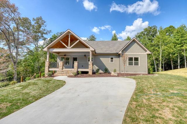 2079 Almont Road, Young Harris, GA 30582