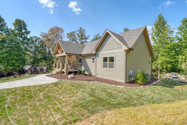 2079 Almont Road, Young Harris, GA 30582