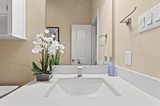 2211 Silverbonnet Street, Houston, TX 77055