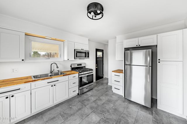 440 Saratoga Street, Cohoes, NY 12047