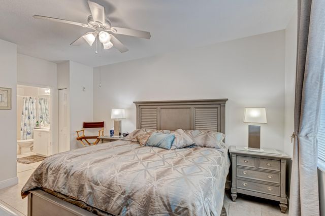 630 S Sapodilla Avenue 112, West Palm Beach, FL 33401