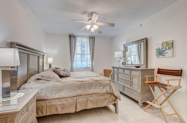 630 S Sapodilla Avenue 112, West Palm Beach, FL 33401