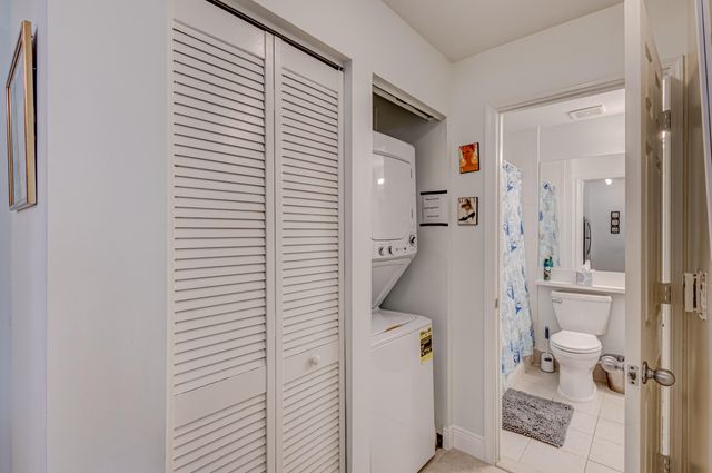 630 S Sapodilla Avenue 112, West Palm Beach, FL 33401