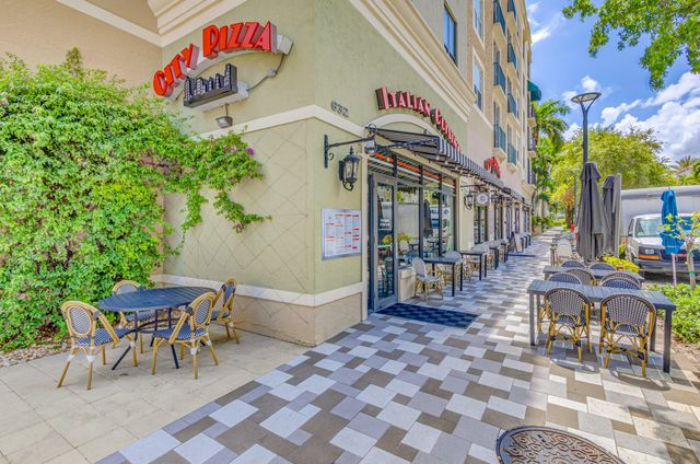 630 S Sapodilla Avenue 112, West Palm Beach, FL 33401