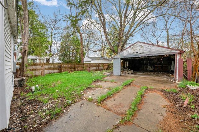 9090 Stahelin Avenue, Detroit, MI 48228