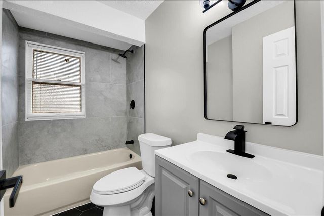 9090 Stahelin Avenue, Detroit, MI 48228