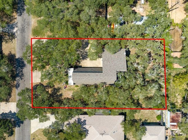 203 Timber Lane Loop, Rockport, TX 78382