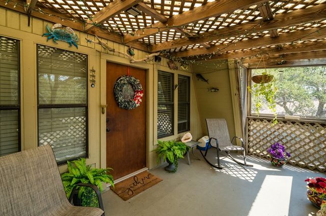 203 Timber Lane Loop, Rockport, TX 78382